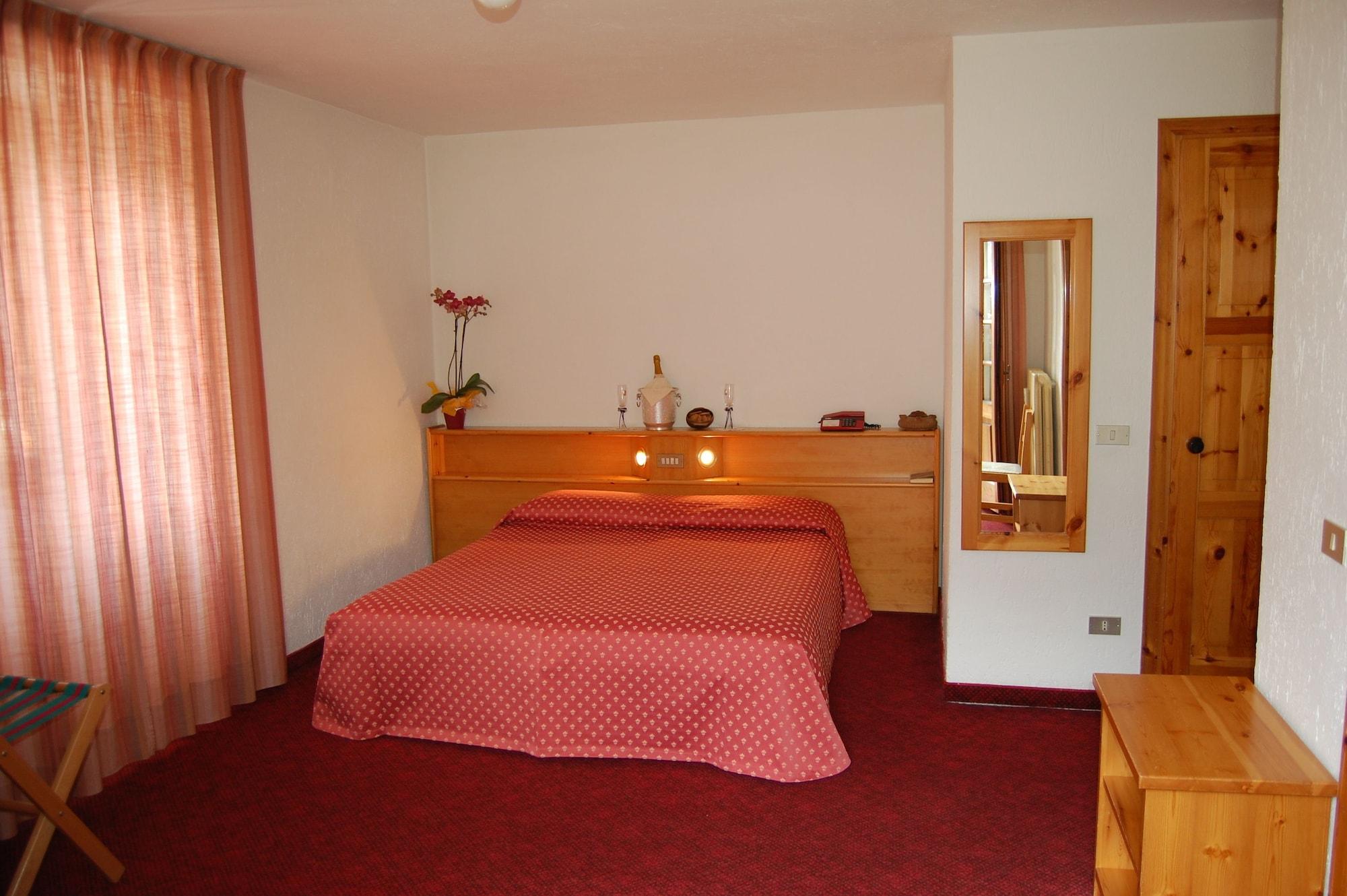 Hotel Des Glaciers Courmayeur Exteriér fotografie