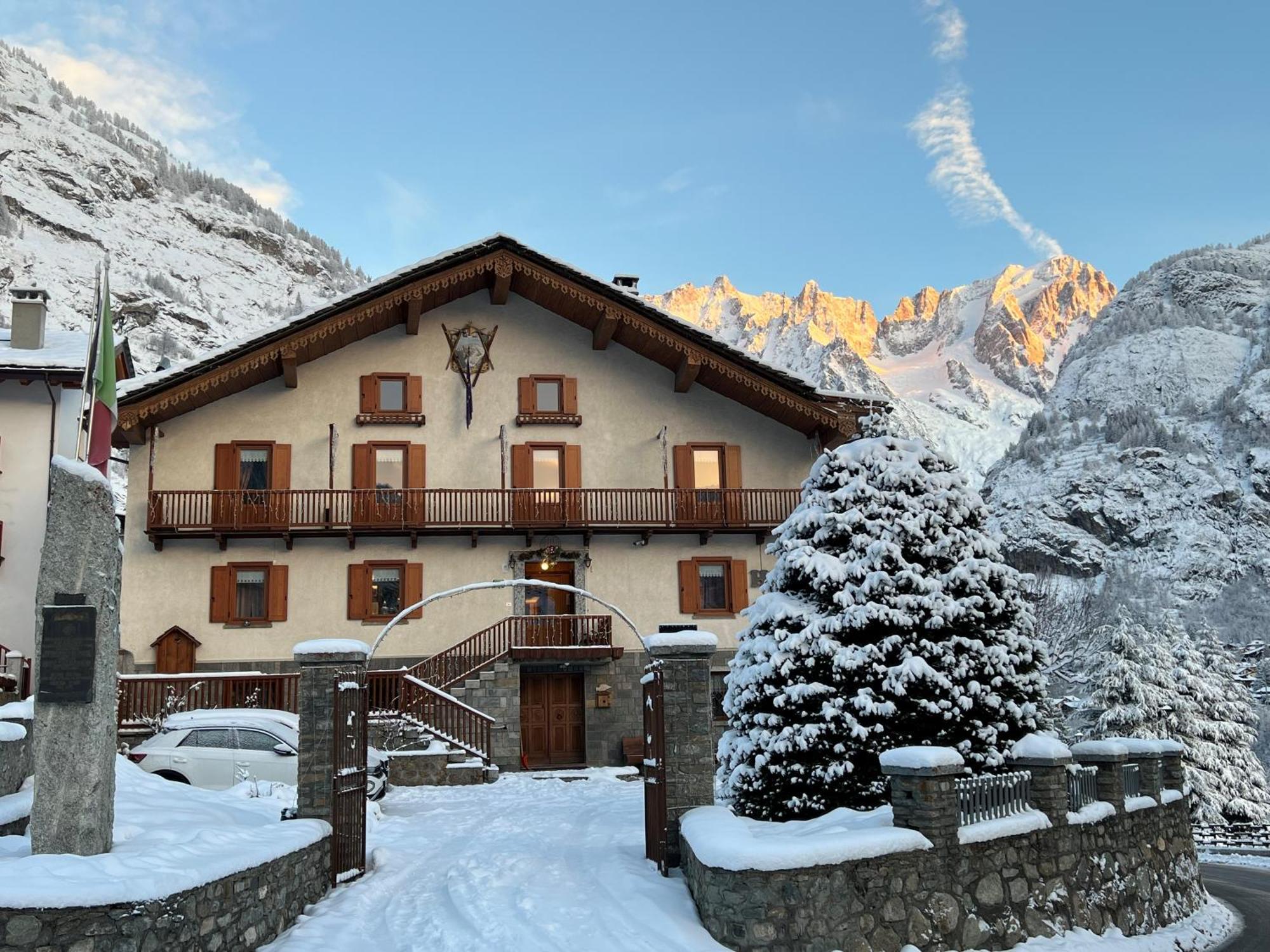 Hotel Des Glaciers Courmayeur Exteriér fotografie